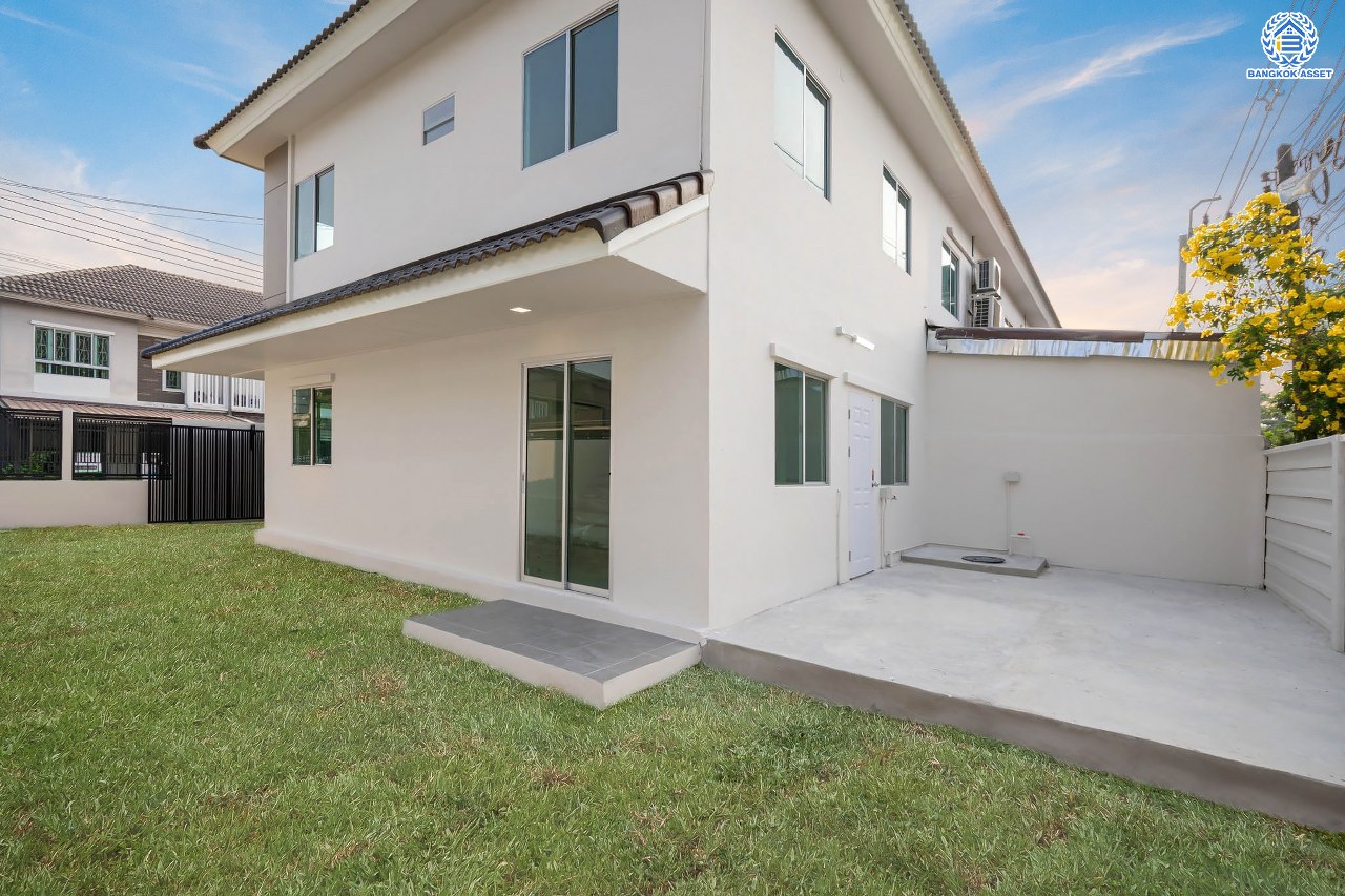 บ้านมือสองตกแต่งใหม่ โครงการ พฤกษาวิลล์63/1 นครอินทร์-พระราม5 หลังมุม สภาพแวดล้อมดี เนื้อที่ 48.8 ตร.ว. ฟังก์ชัน 3 ห้องนอน 2 ห้องน้ำ ที่จอดรถ 1 คัน บนทำเลโซนเมือง! เดินทางสะดวก เข้า-ออกทาง ซอยวัดสังฆทาน ใกล้สะพานพระราม5 และรถไฟฟ้าสถานี "แยกติวานนท์"...